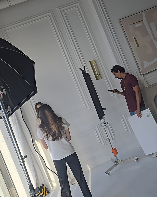 anna-gunselman-fashion-photographer-on-set-bts-miami.jpg