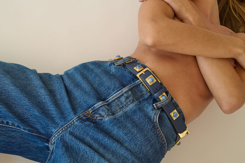 close-up-fashion-belt-and-denim-detail-photography-by-anna-gunselman